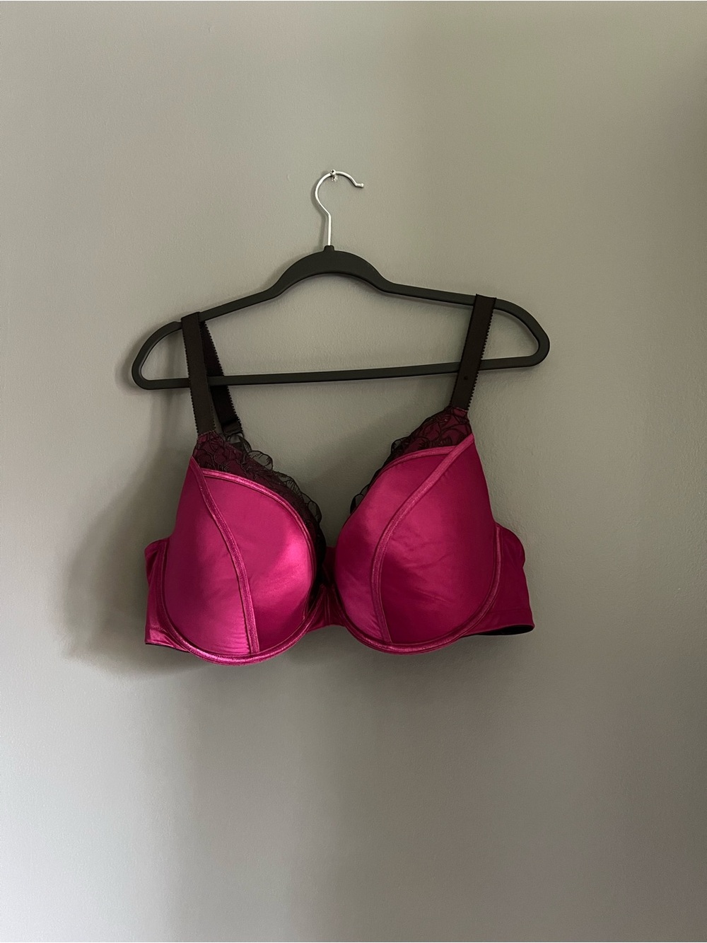 Penningtons Fuchsia Underwire Bra with Black Lace Trim